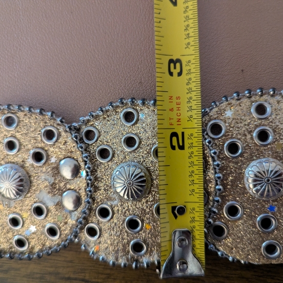 Gold and Silver Decorative Belt - Picture 4 of 6